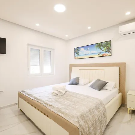 Πανσιόν Premium Ζαντάρ