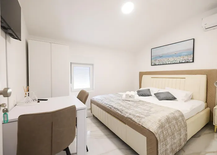 Premium בית הארחה