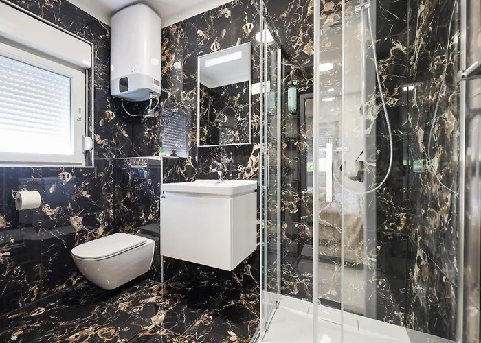 Premium בית הארחה 3*